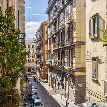 I Colori Di Napoli Acomodação com café da manhã Exterior foto